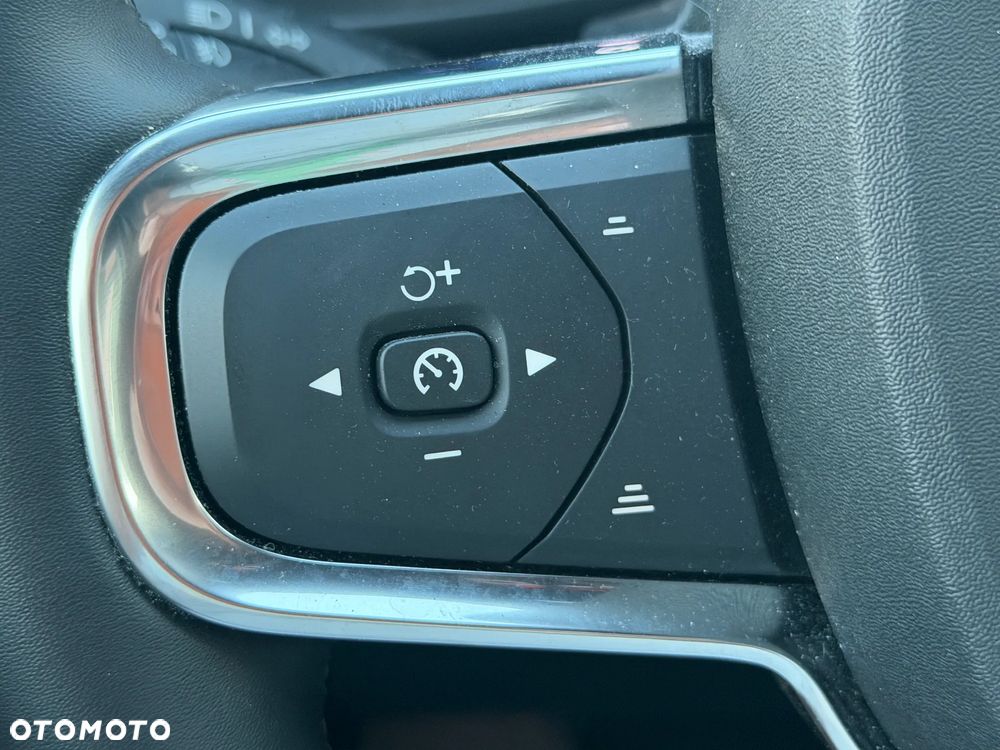 Volvo XC 40 Recharge 69 kWh Single Motor RWD Core - 16