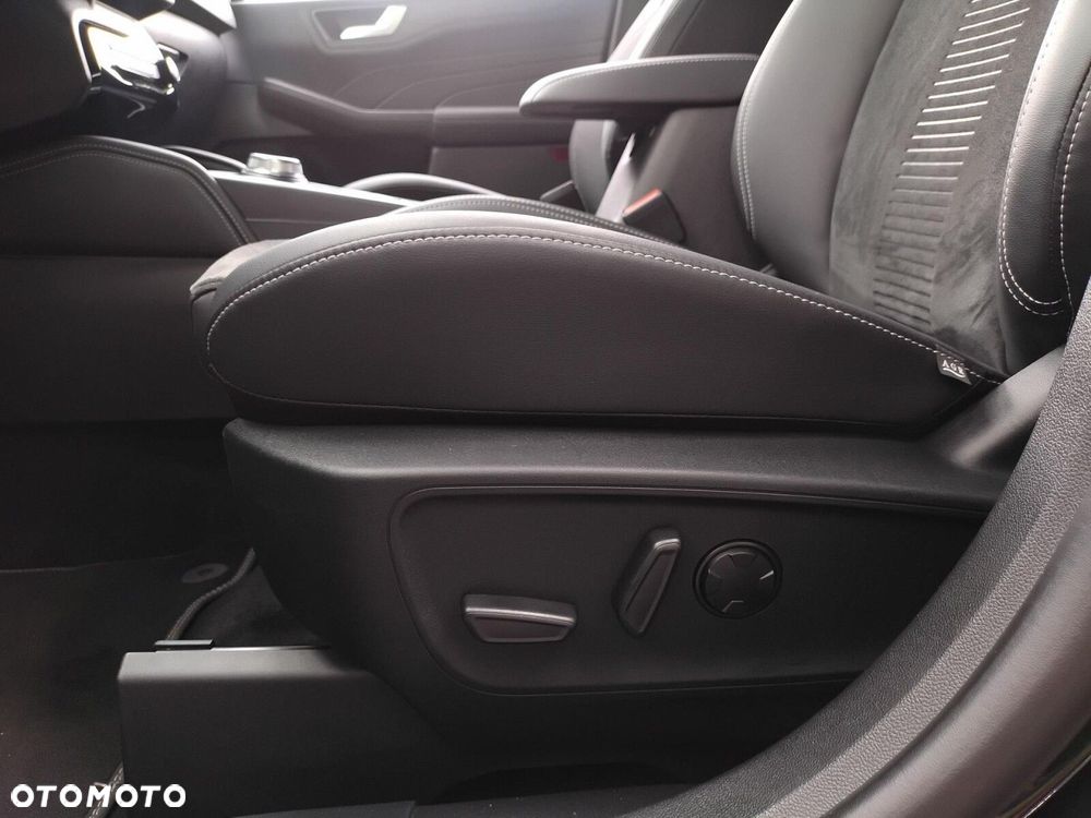 Ford Kuga 2.5P PHEV FWD Active X eCVT - 32