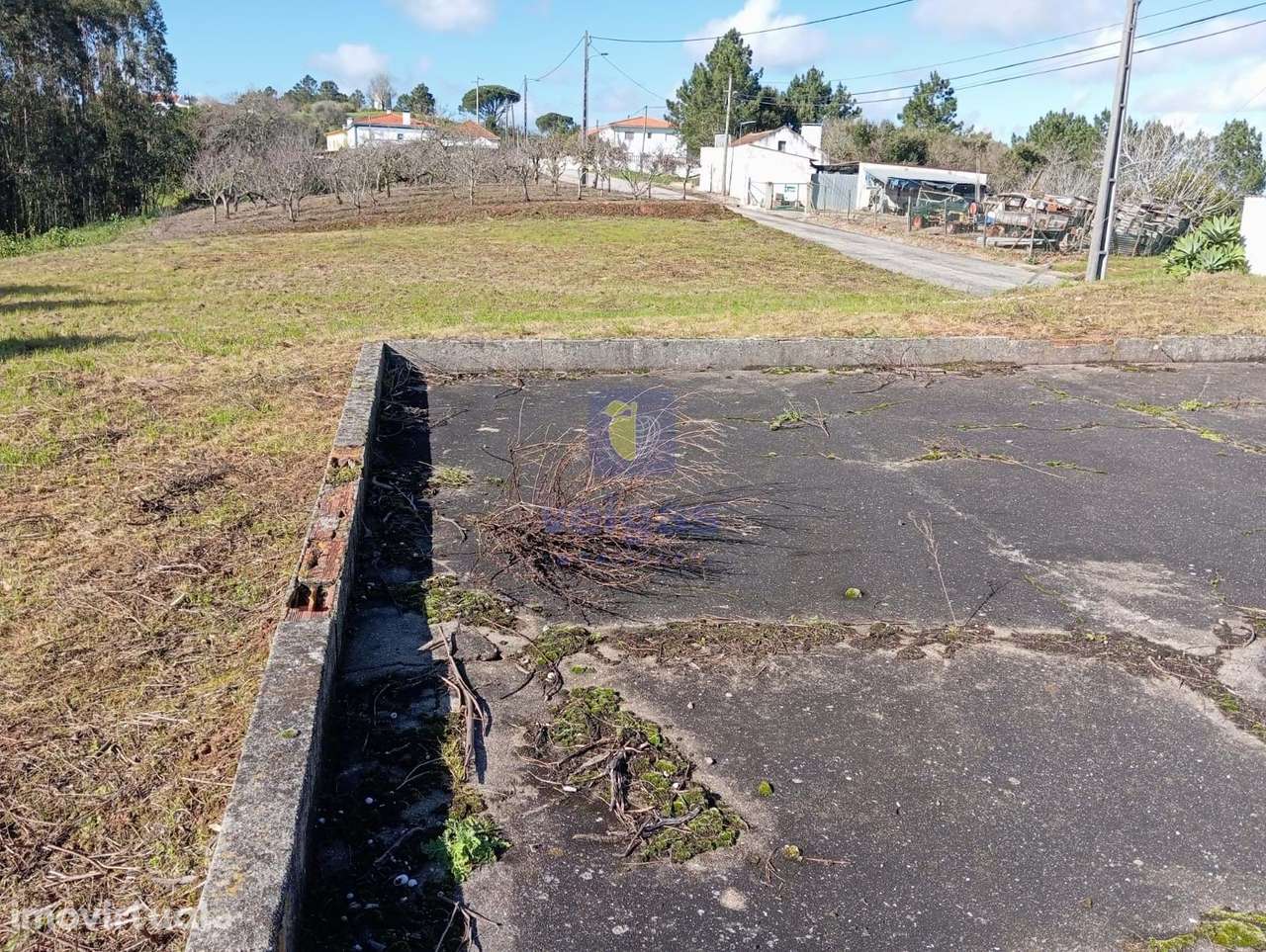 Terreno com 1996m2 na Alvorninha, Caldas da Rainha - Grande imagem: 2/6