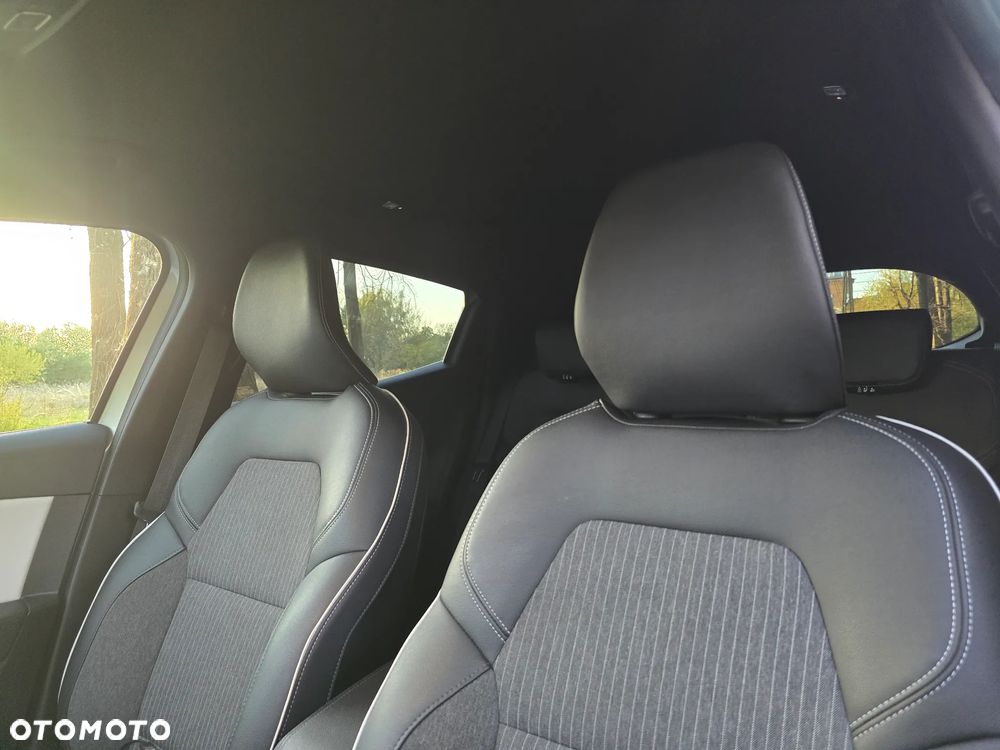 Renault Clio 1.0 TCe Techno - 12