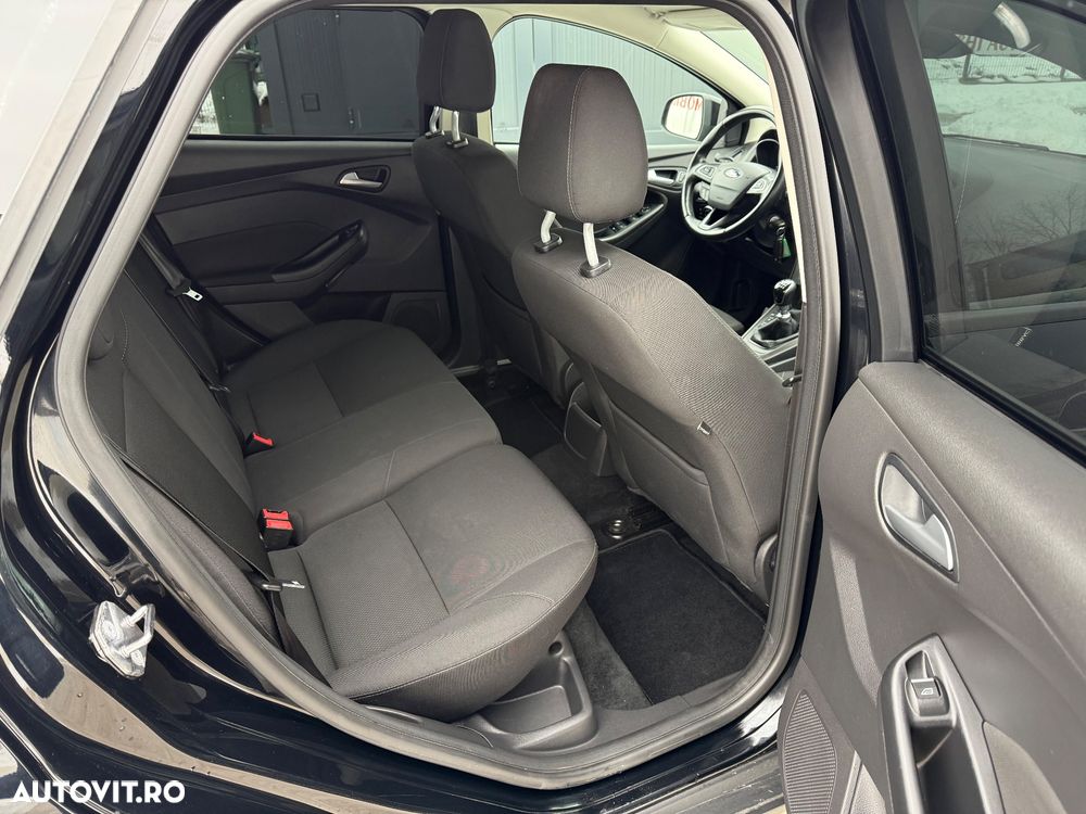 Ford Focus - 7