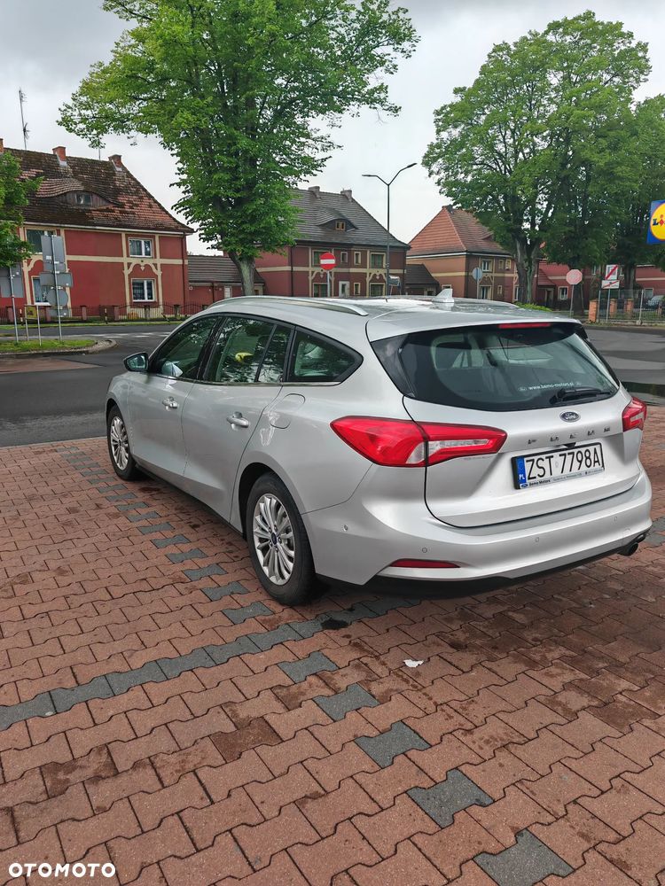 Ford Focus 2.0 EcoBlue Titanium - 3