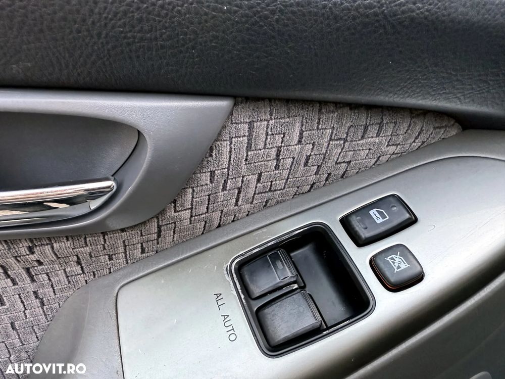 Toyota Land Cruiser - 14