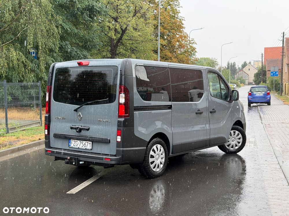 Renault Trafic 2.0 dCi EDC - 7