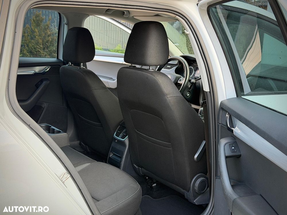 Skoda Octavia 1.6 TDI DSG Ambition - 22