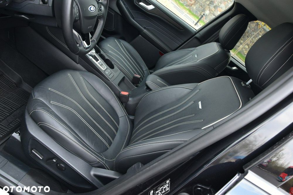 Ford Kuga - 17