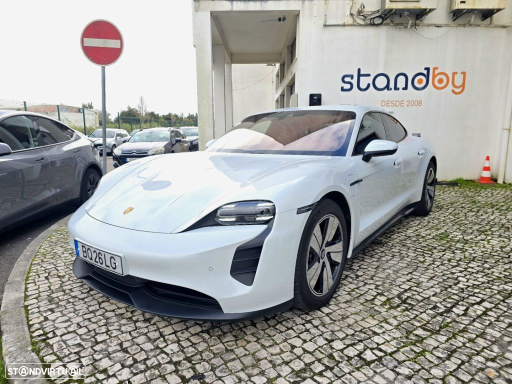 Porsche Taycan 4S bateria Performance Plus - 6