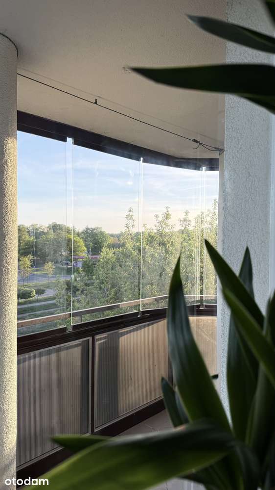 Przestronne 60.5 m² z balkonem, klimatyzacją i garderobą