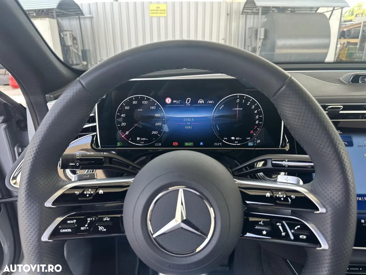 Mercedes-Benz E 300e 4Matic 9G-TRONIC Edition AMG Line - 16