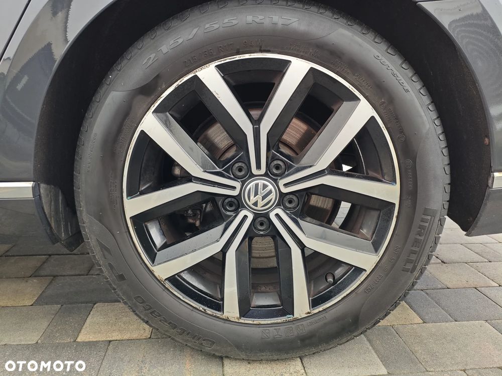 Volkswagen Passat - 16