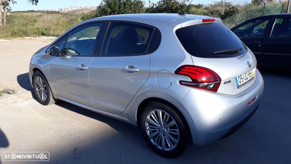 Peugeot 208 1.2 PureTech Access - 5