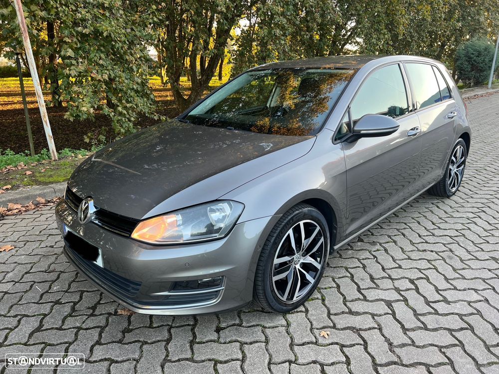 VW Golf 1.6 TDi Highline DSG - 1