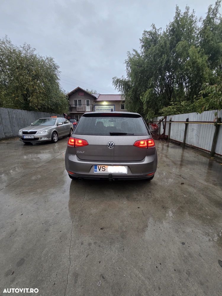 Volkswagen Golf - 29