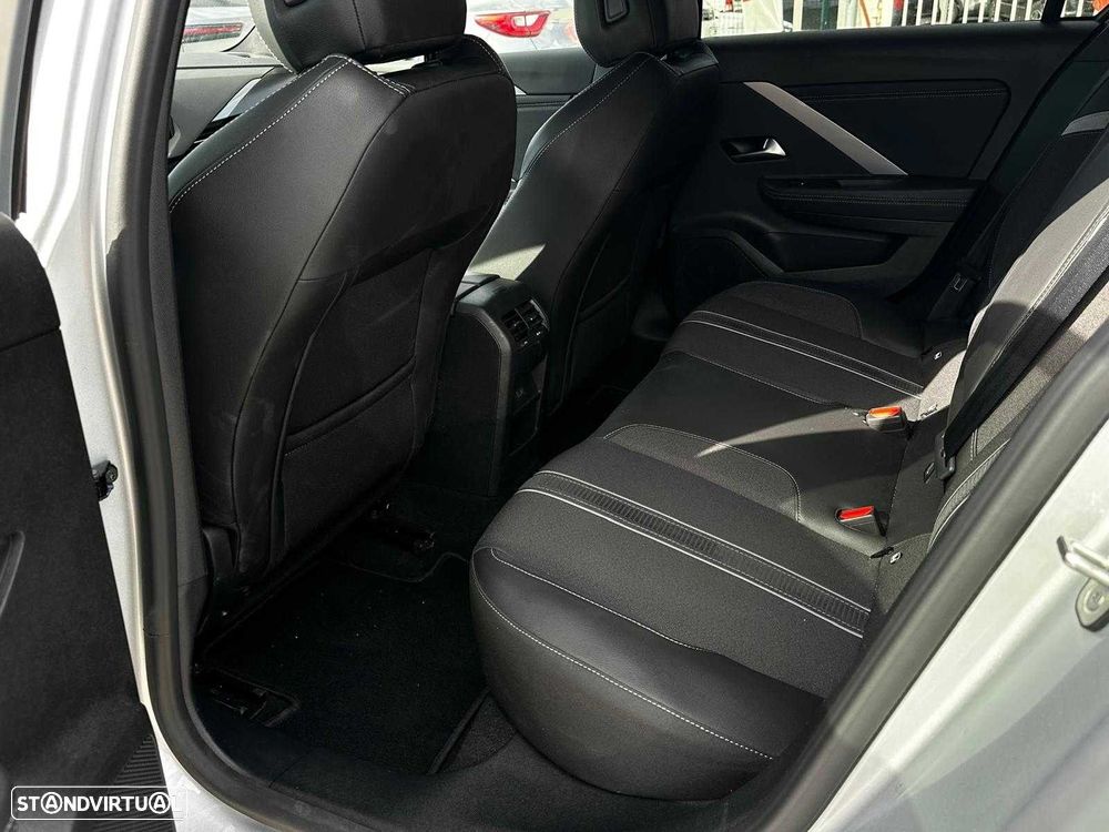 Opel Astra 1.2 T Hybrid GS eDCT - 17