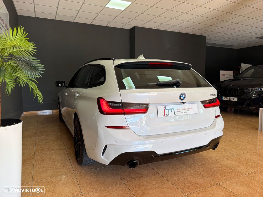 BMW 330 e Pack Desportivo M Auto - 21