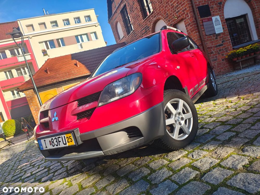 Mitsubishi Outlander 2.0 4WD Intense - 28