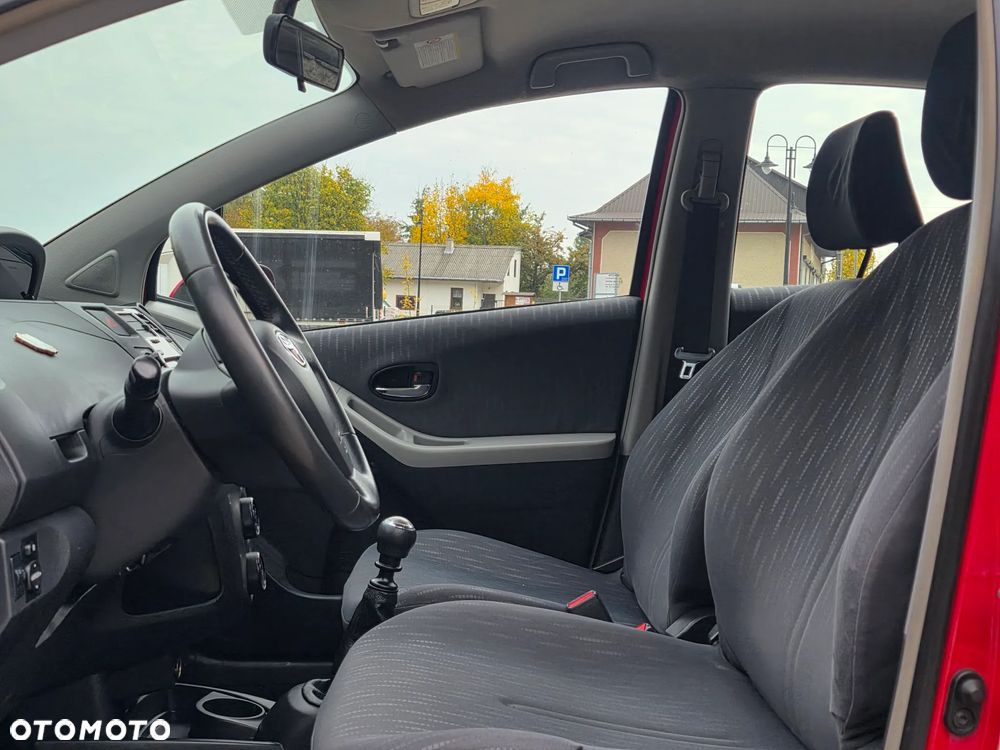 Toyota Yaris - 7