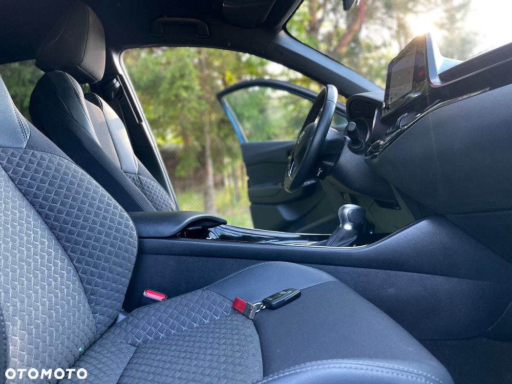 Toyota C-HR 2.0 Business-Edition - 14