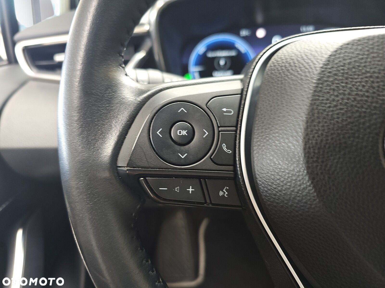 Toyota Corolla 2.0 Hybrid Comfort - 21