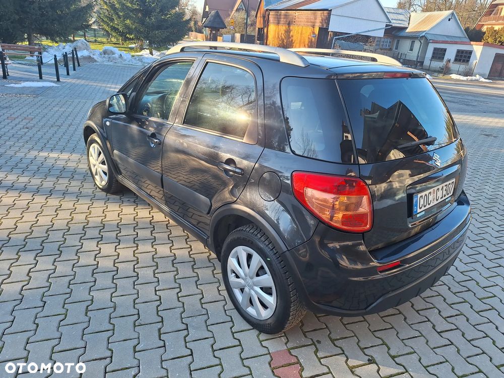 Suzuki SX4 1.6 Premium 4WD - 9