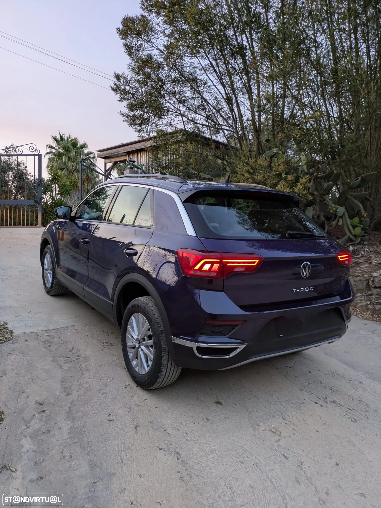 VW T-Roc 1.0 TSI - 12