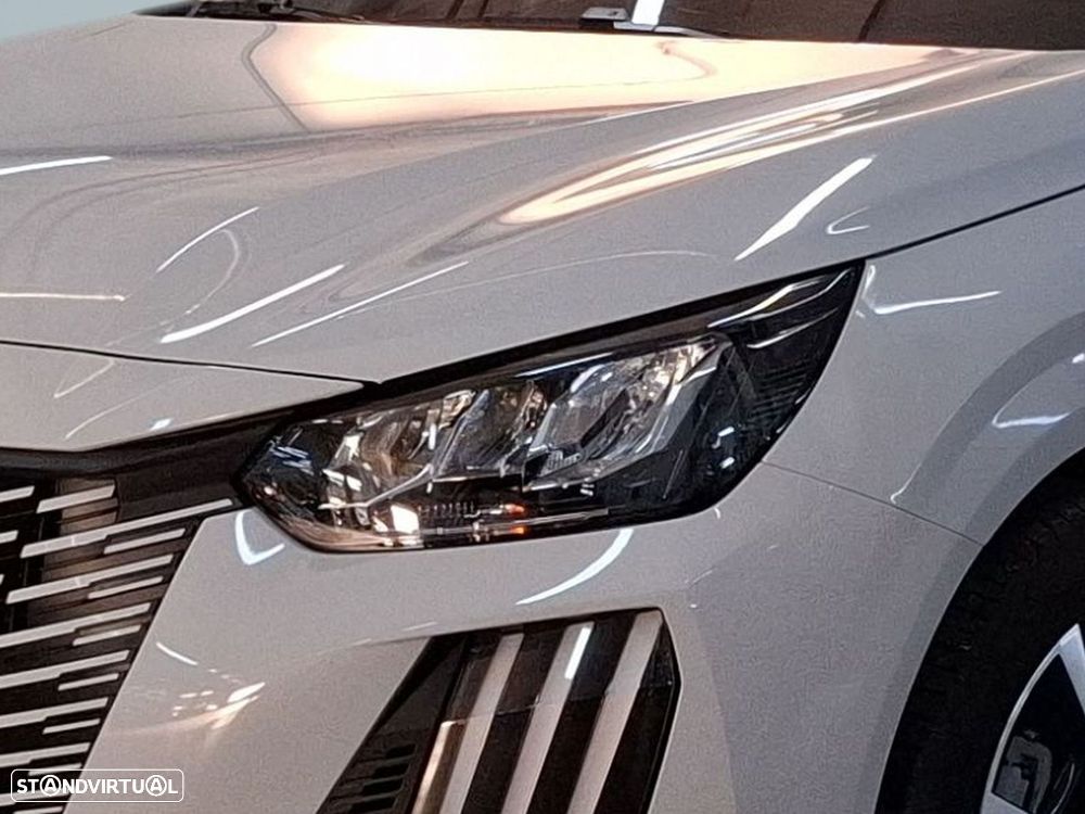 Peugeot 208 1.2 Hybrid Allure e-DCS6 — fotografia 3