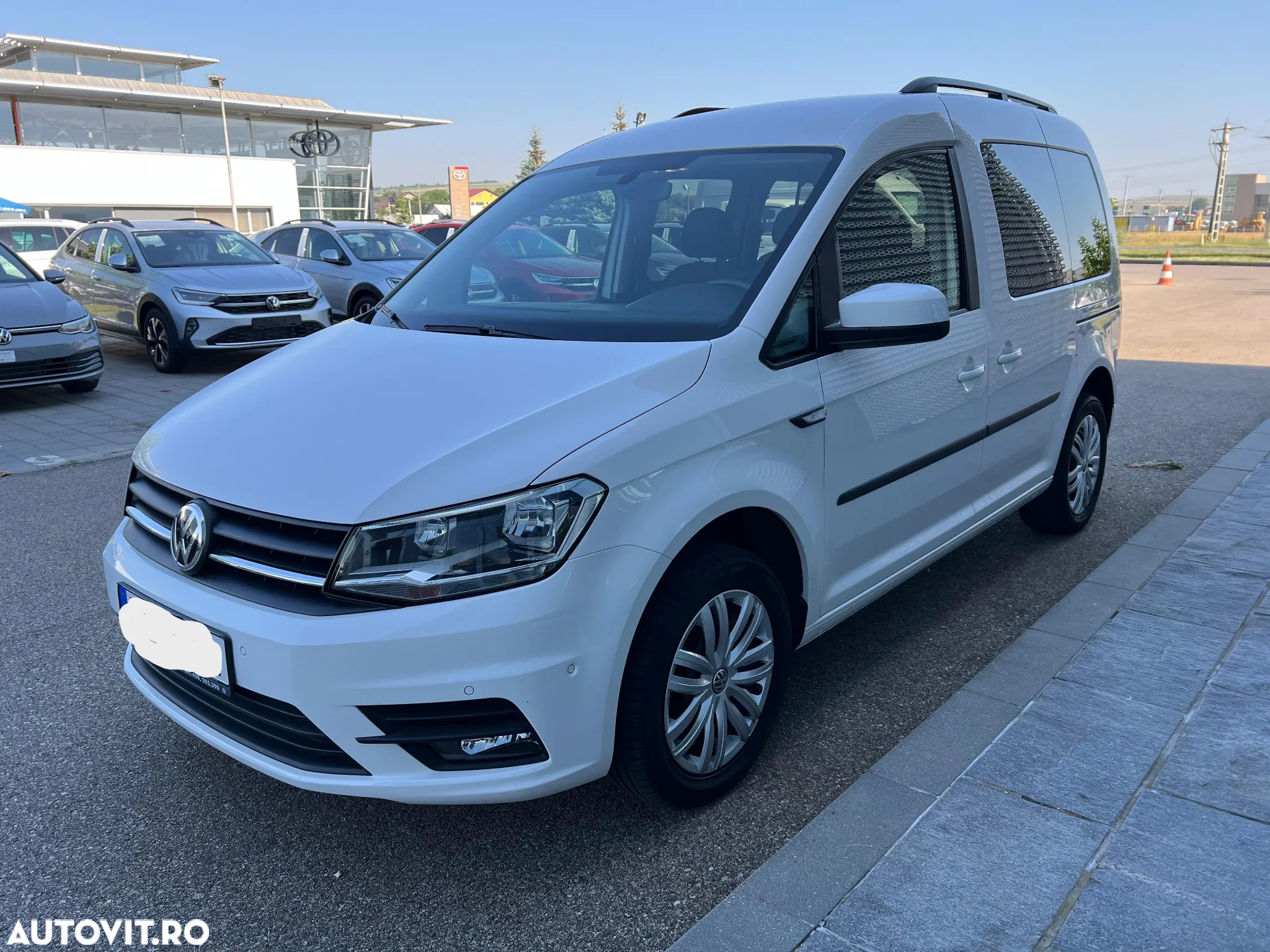 Volkswagen Caddy 2.0 TDI DSG - 6