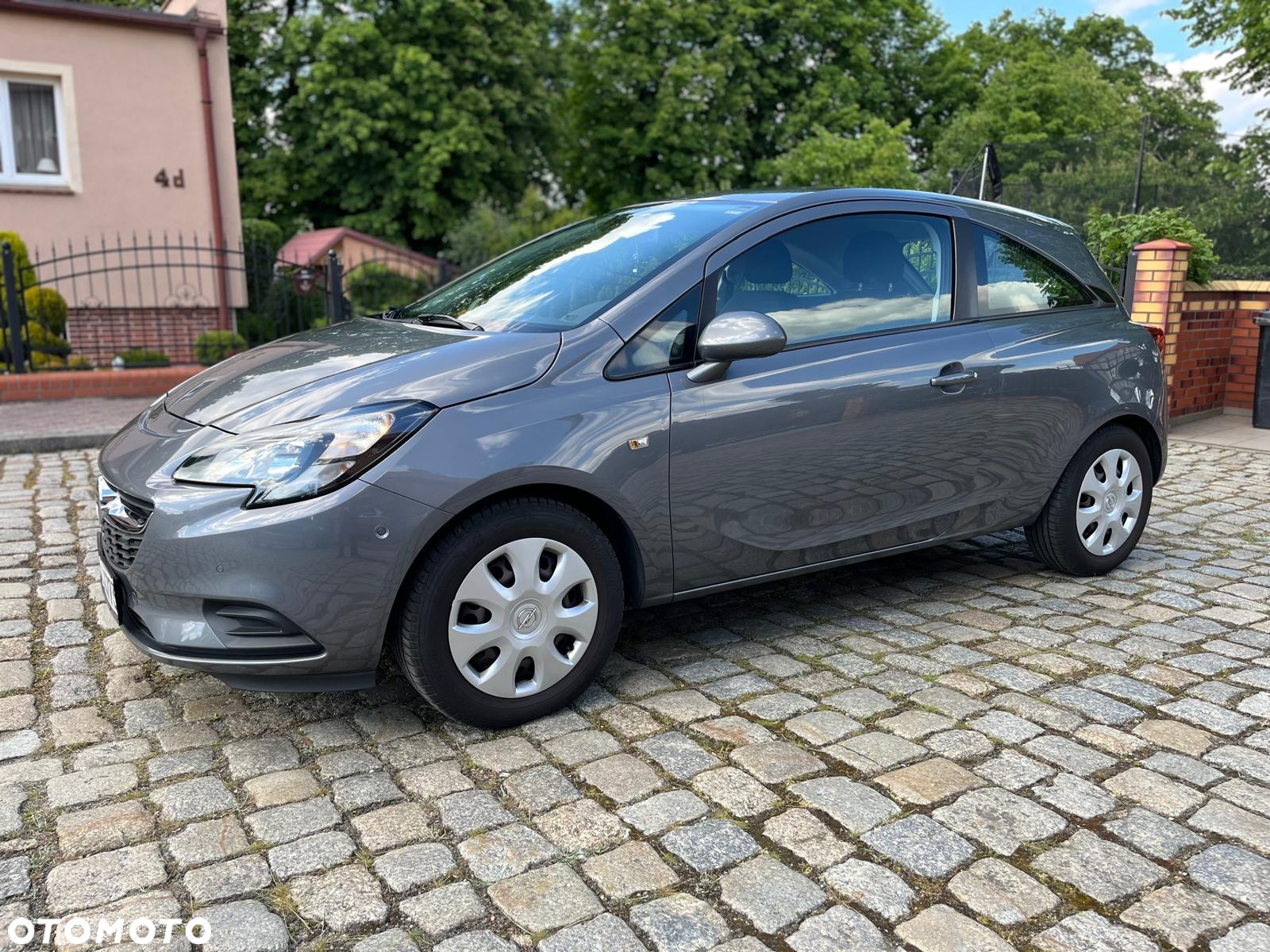Opel Corsa 1.4 Cosmo - 4