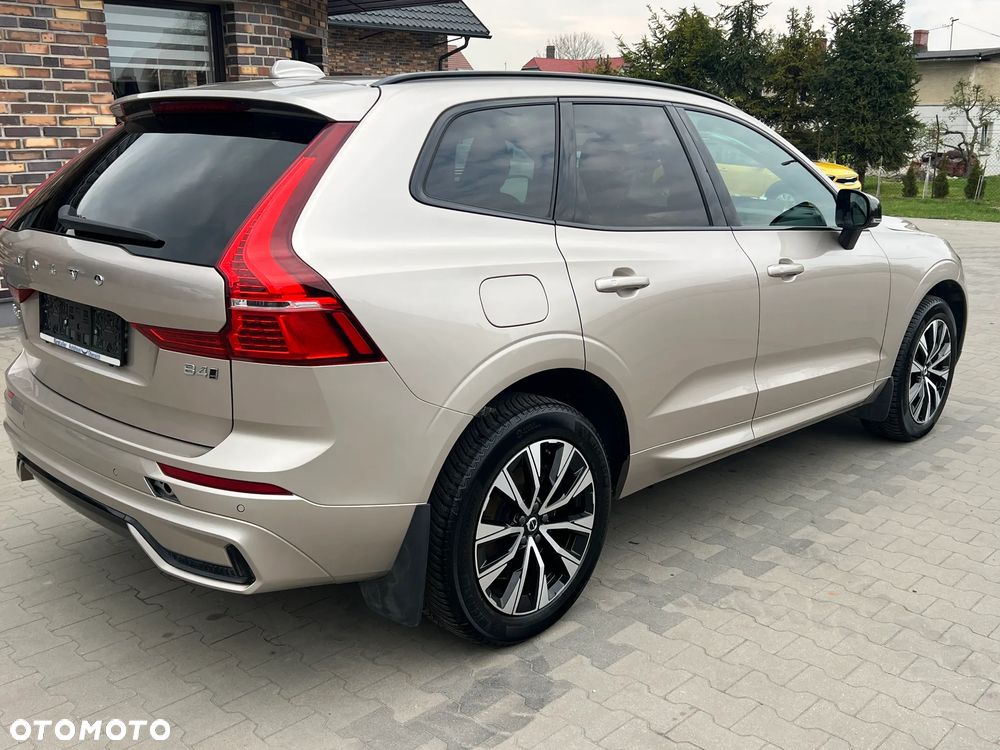 Volvo XC 60 B4 D AWD Plus Dark - 3