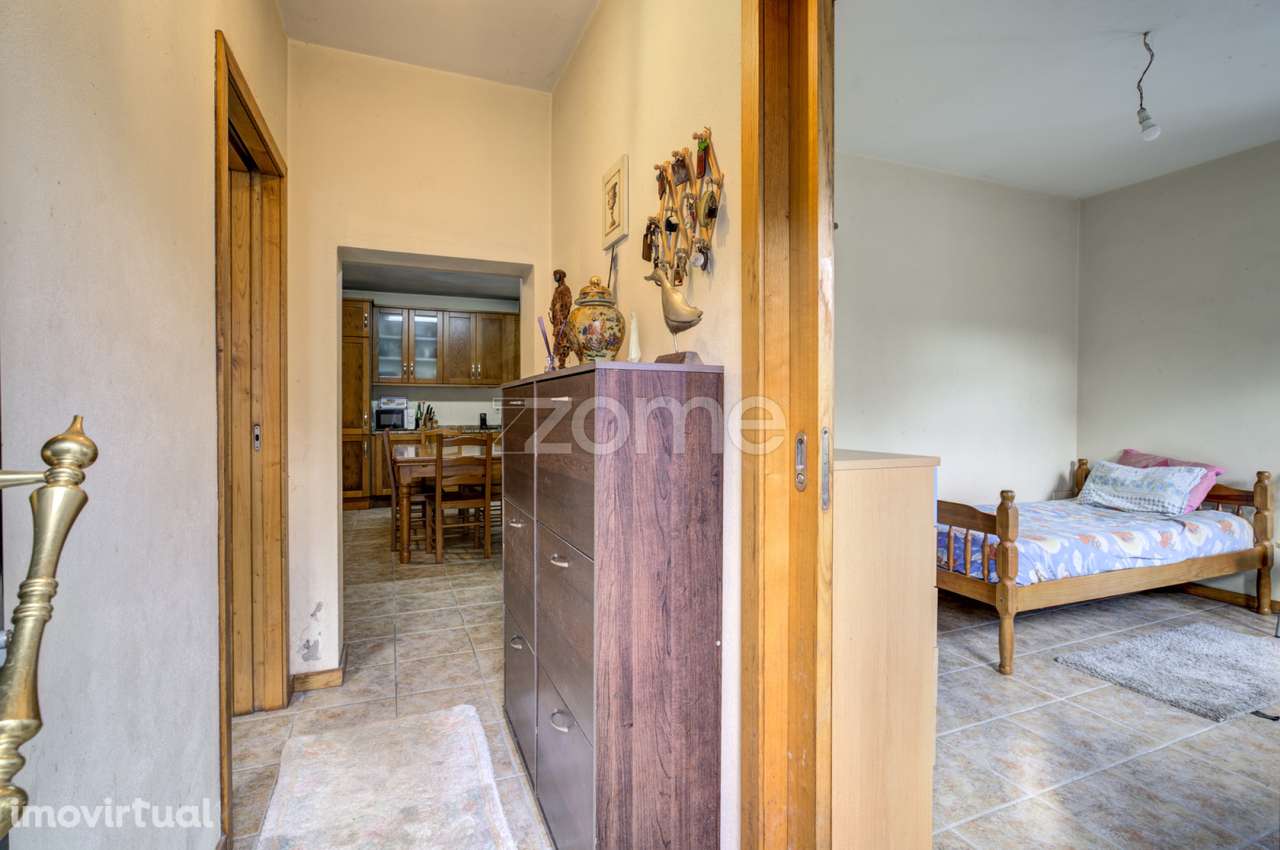 Moradia T3 com terreno de 7048 M2 em Vilar das Almas, Ponte de Lima - Grande imagem: 4/42