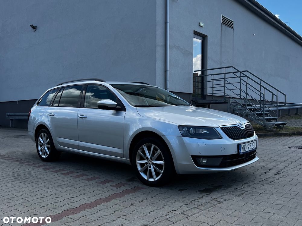 Skoda Octavia 2.0 TDI Elegance DSG - 1