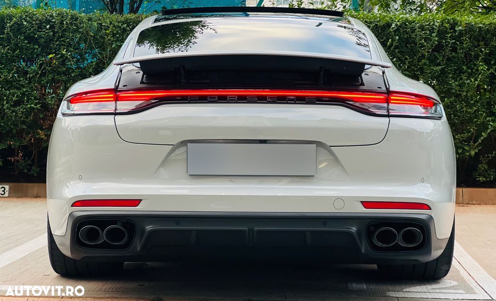 Porsche Panamera 4 E-Hybrid - 6