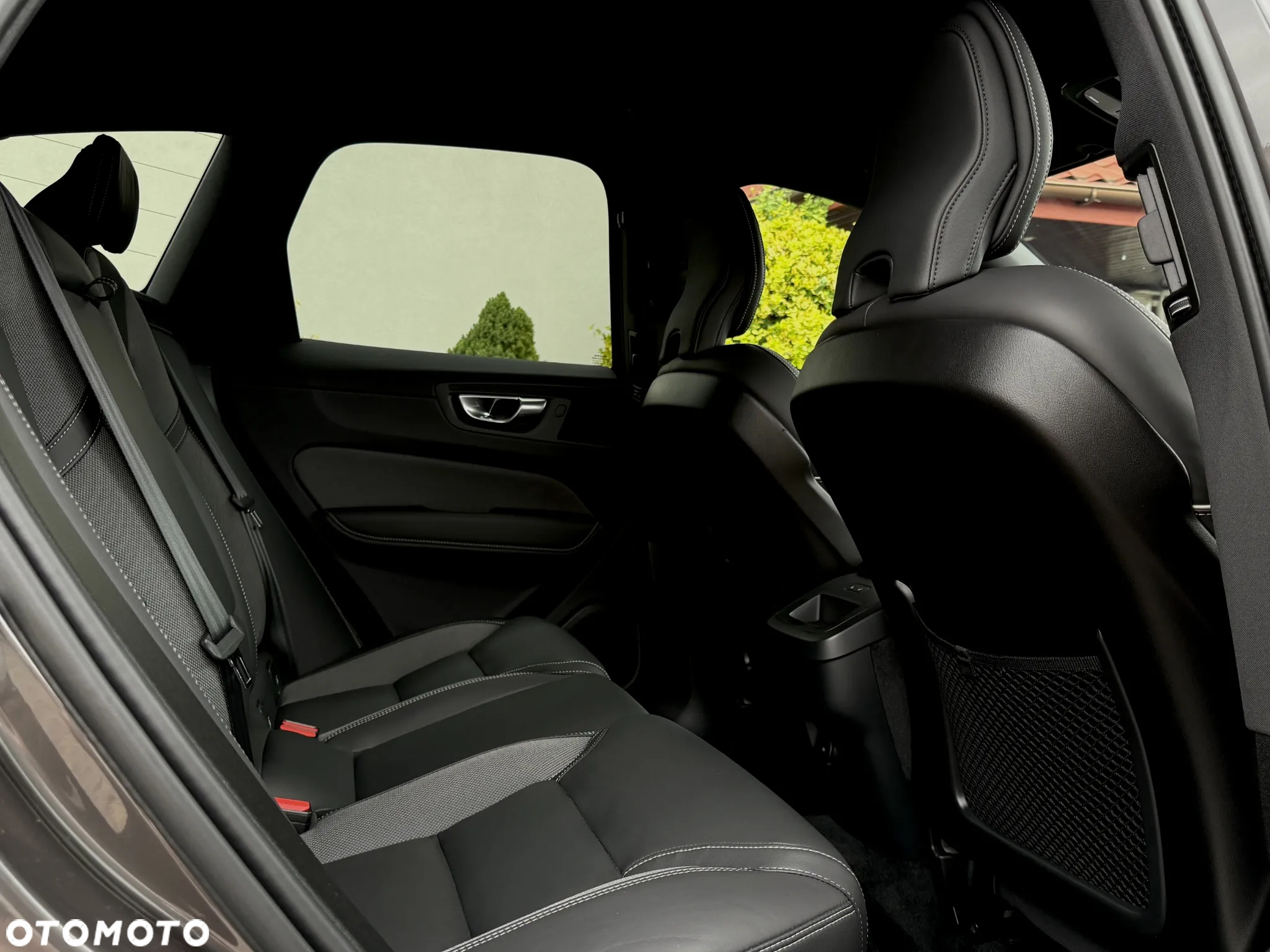 Volvo XC 60 B4 D AWD Geartronic RDesign - 12