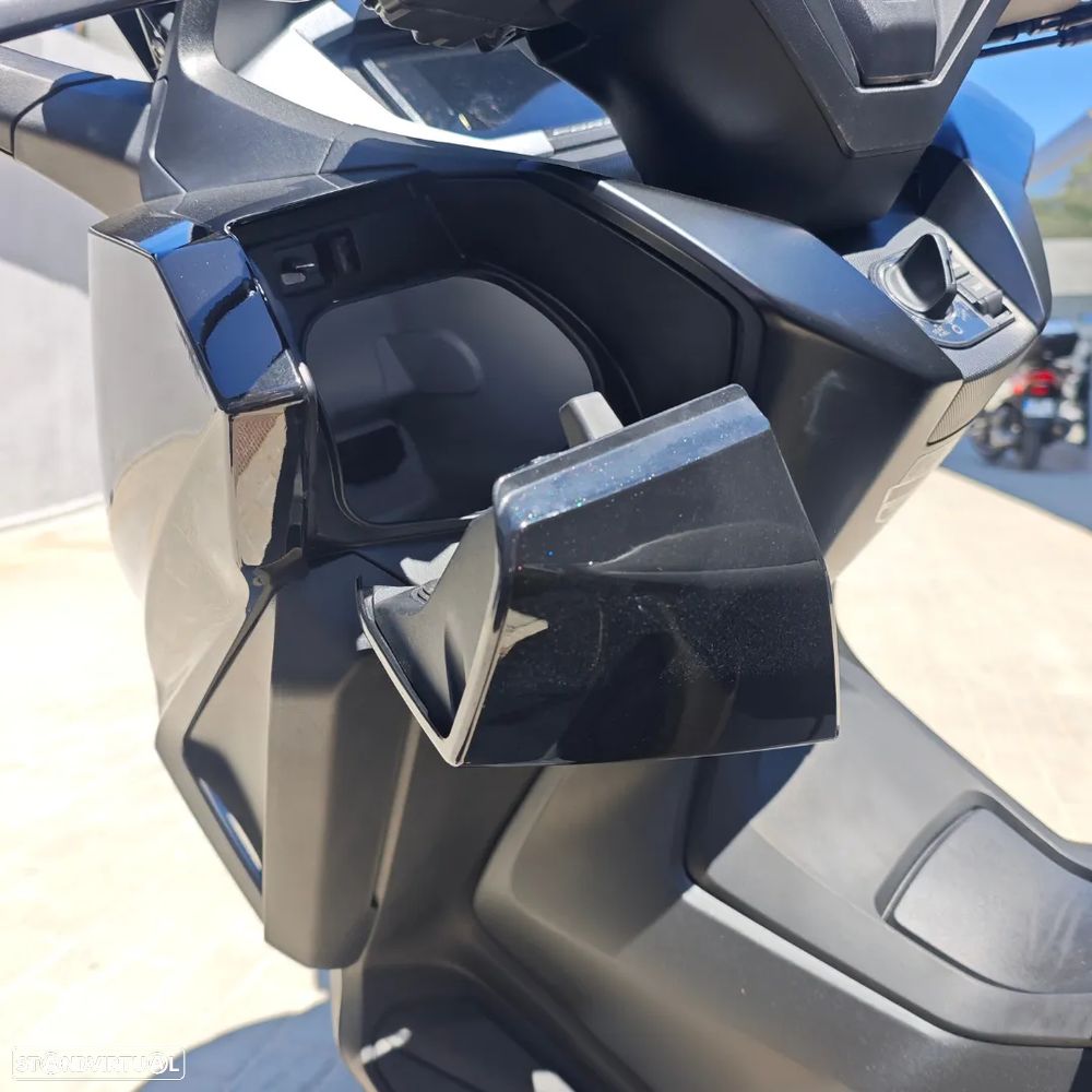 Honda Forza 350 - 6