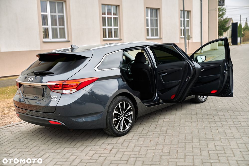 Hyundai i40 Kombi 1.7 CRDi DCT Premium - 39