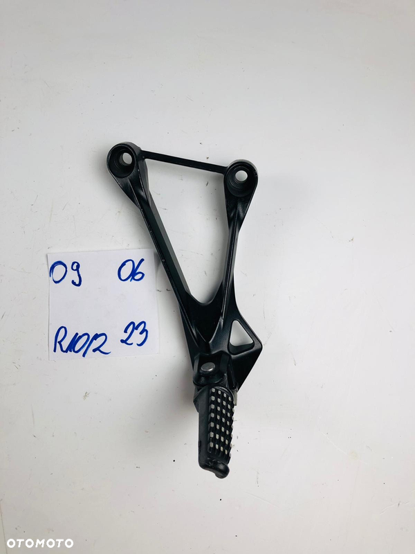 Kawasaki ZX6R 07-08 set podnóżek lewy tylny