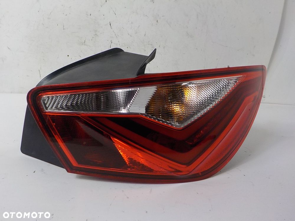 SEAT IBIZA IV 6J CUPRA FR LAMPA PRAWA TYŁ TYLNA - 1