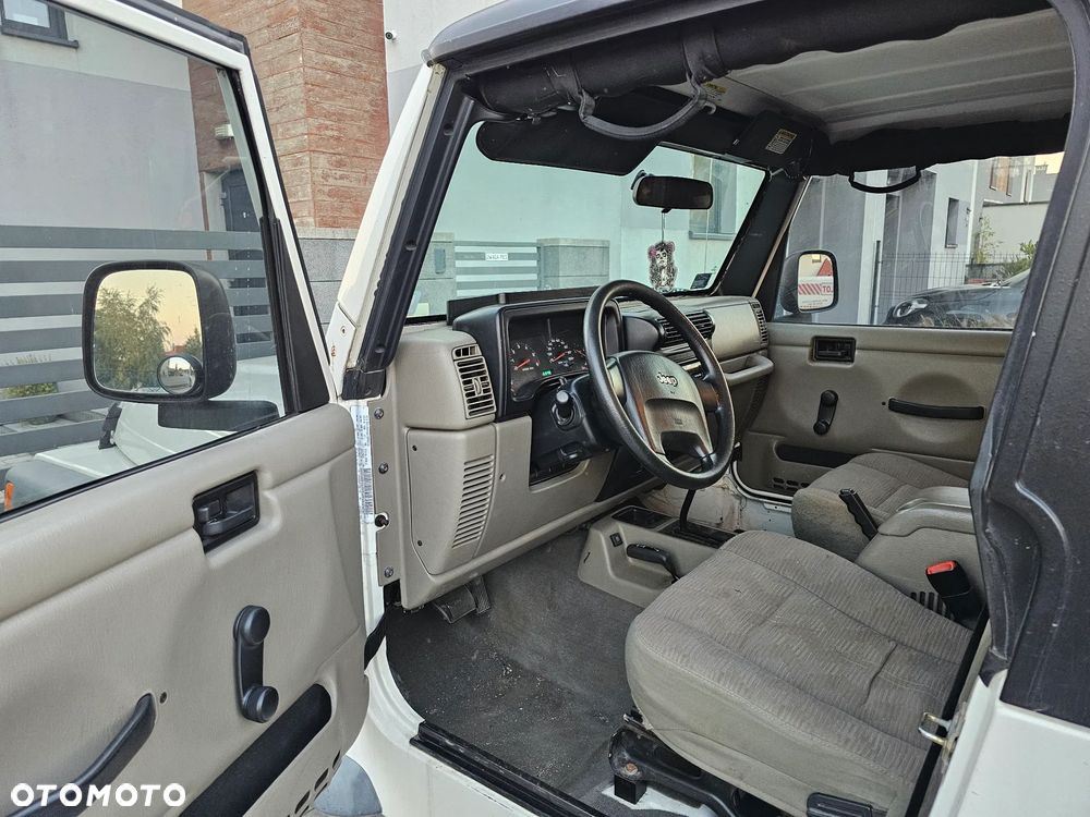 Jeep Wrangler 4.0 Sport - 4