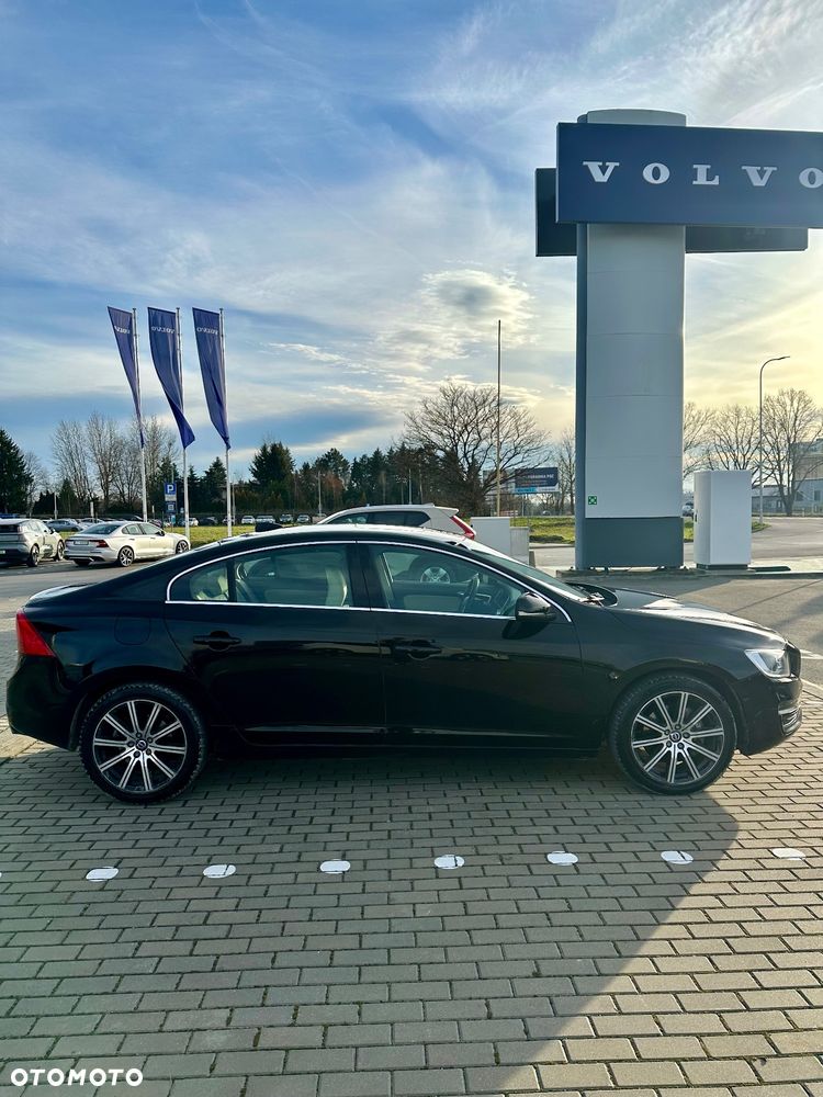 Volvo S60 T5 AWD Geartronic - 4