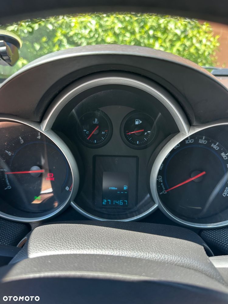 Chevrolet Cruze 1.6 LT - 16