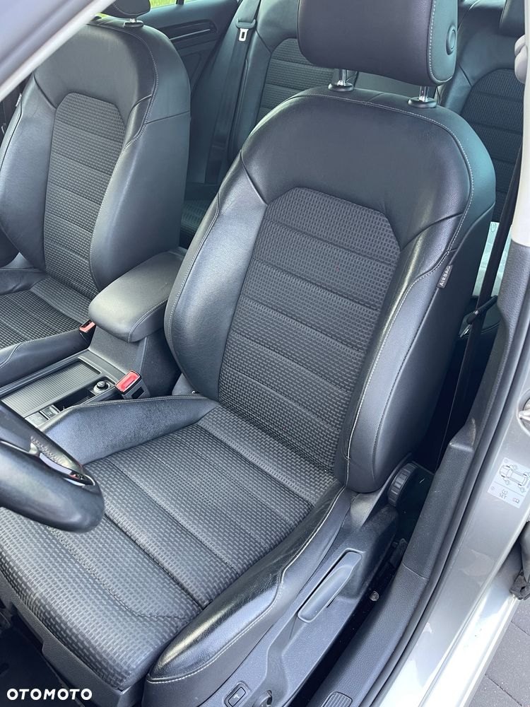 Volkswagen Golf 2.0 BlueTDI Highline - 20