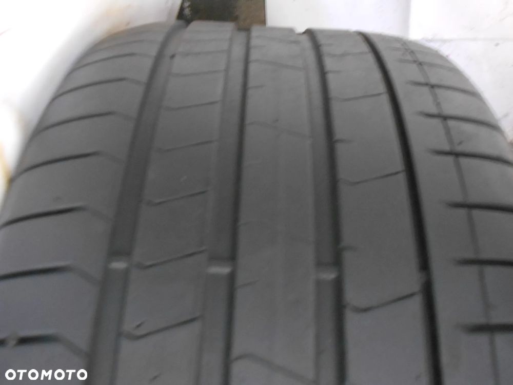 OPONA POJEDYNKA 305/40R20 PIRELLI PZERO RSC DOT 0223 7.4MM - 2