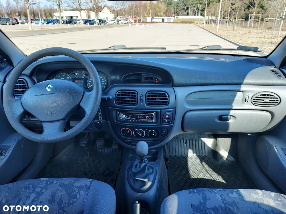 Renault Megane 1.4 RN 16V (klm) - 28