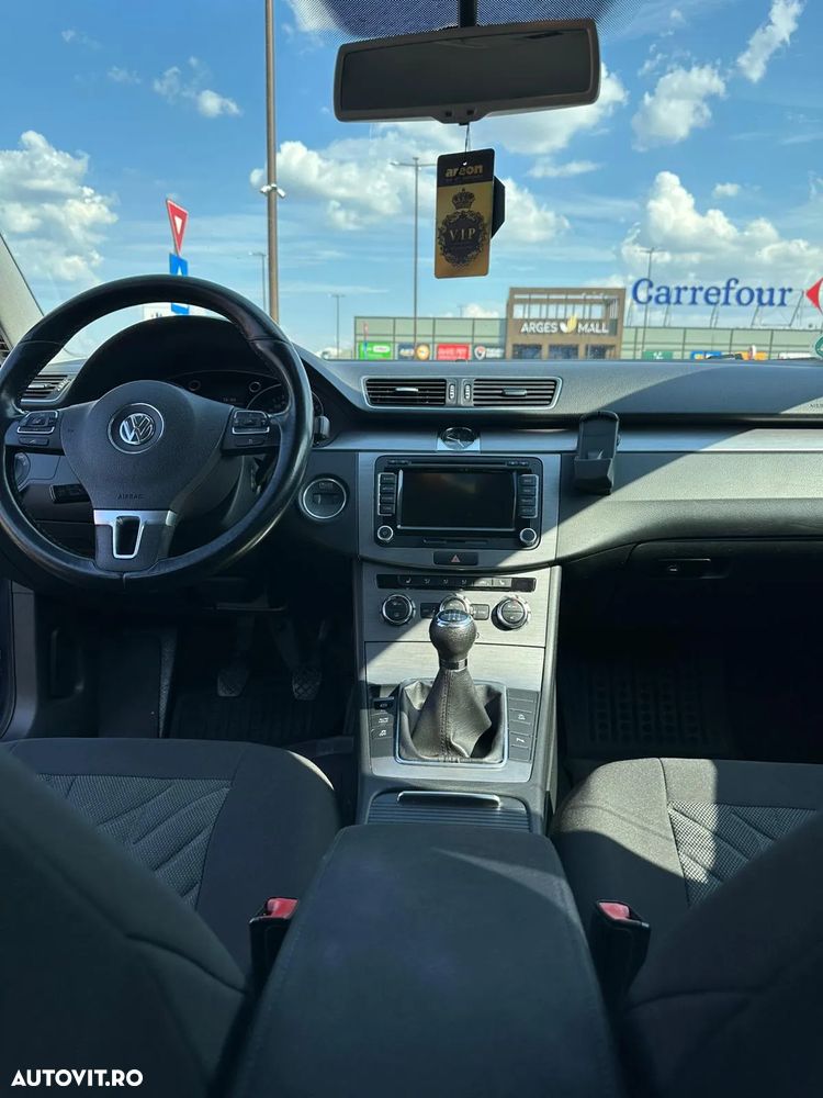 Volkswagen Passat Variant 2.0 TDI 4Motion BlueMotion Technology Business Edition - 8