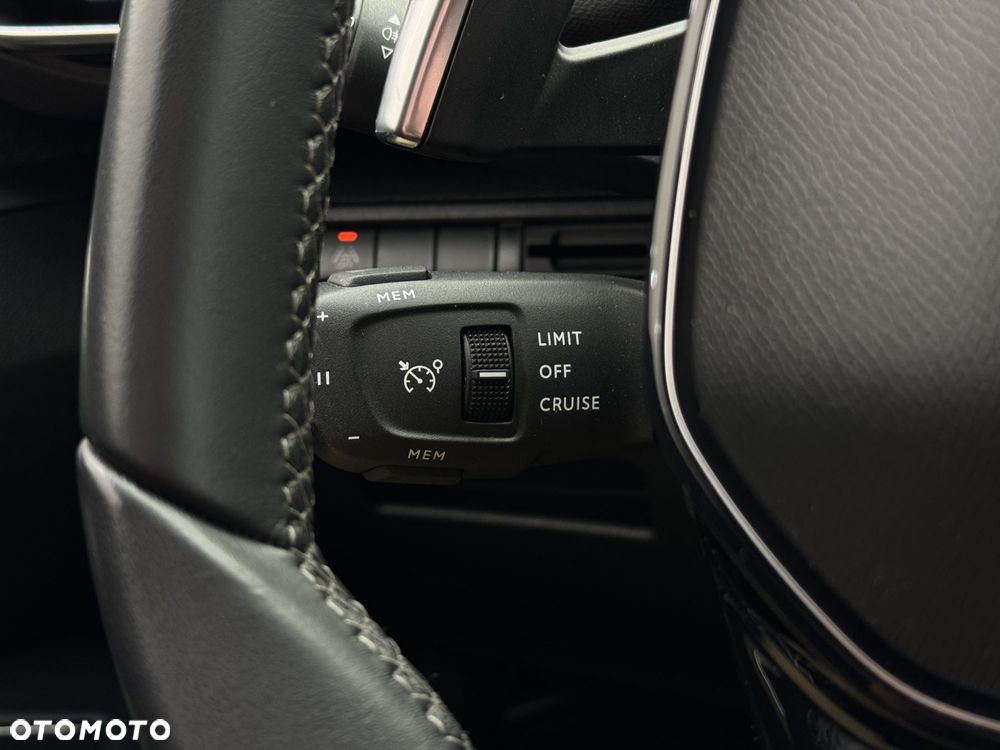 Peugeot 5008 1.2 PureTech Allure Pack S&S EAT8 - 24