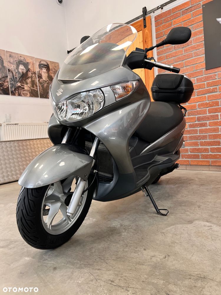 Suzuki Burgman - 6