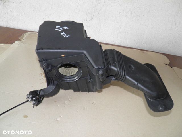 FILTR POWIETRZA OBUDOWA VOLVO S40 V50 1.6 TDI LIFT 2008r - 2