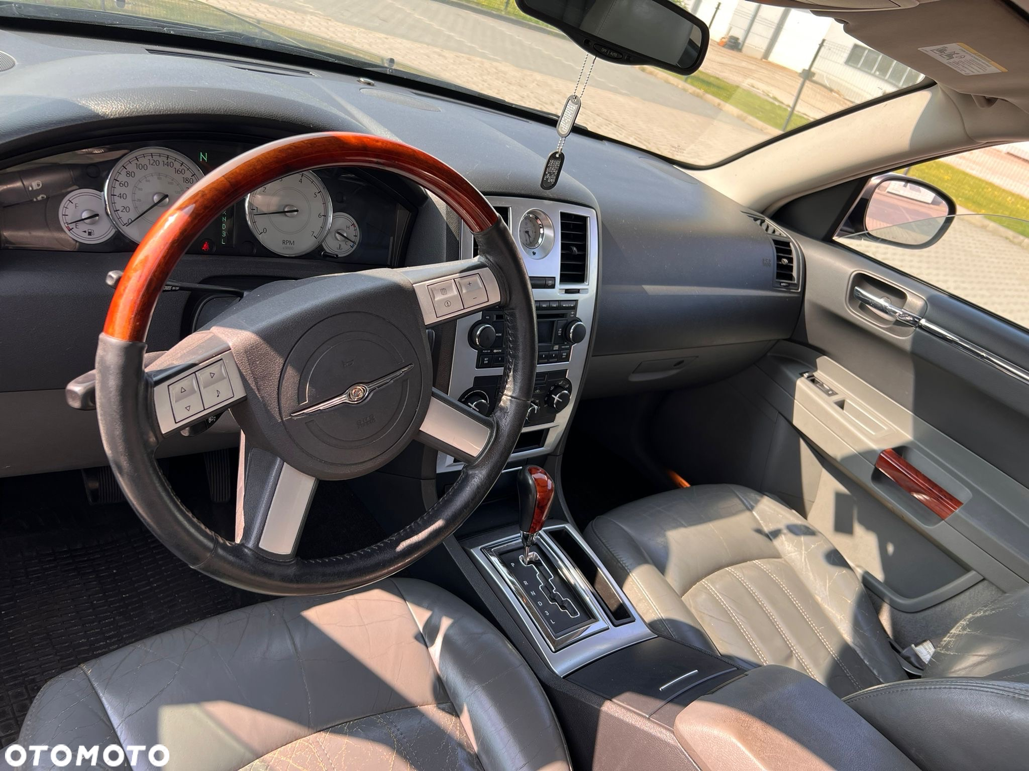 Chrysler 300C 3.5 V6 - 7
