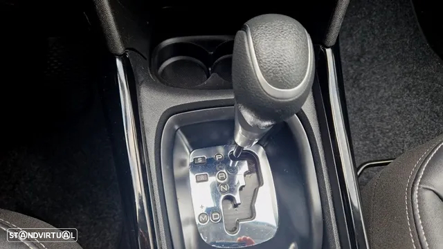 Peugeot 2008 1.5 BlueHDi Allure EAT6 - 8