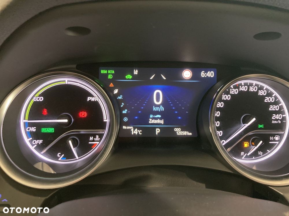 Toyota Camry - 13